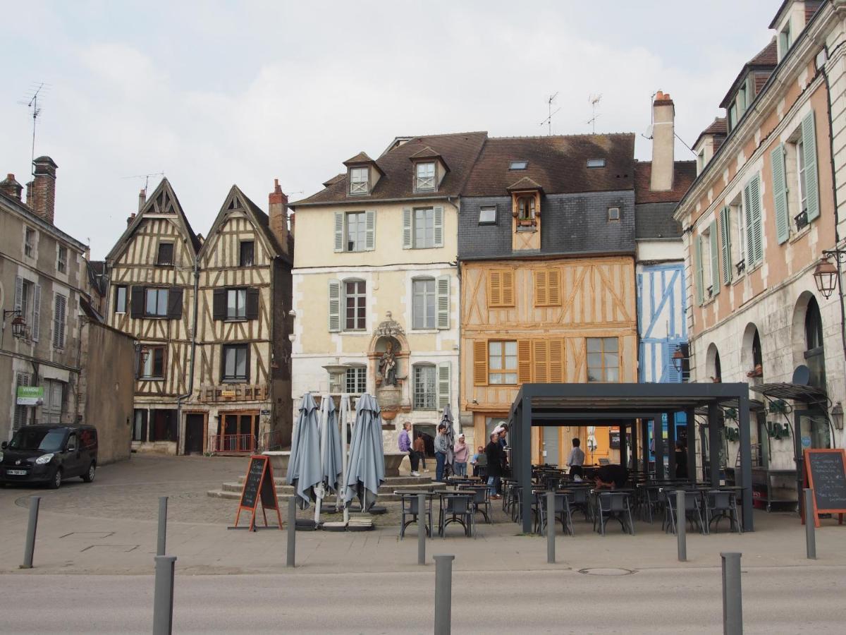 Le Mont Brenn Apartment Auxerre Exterior foto
