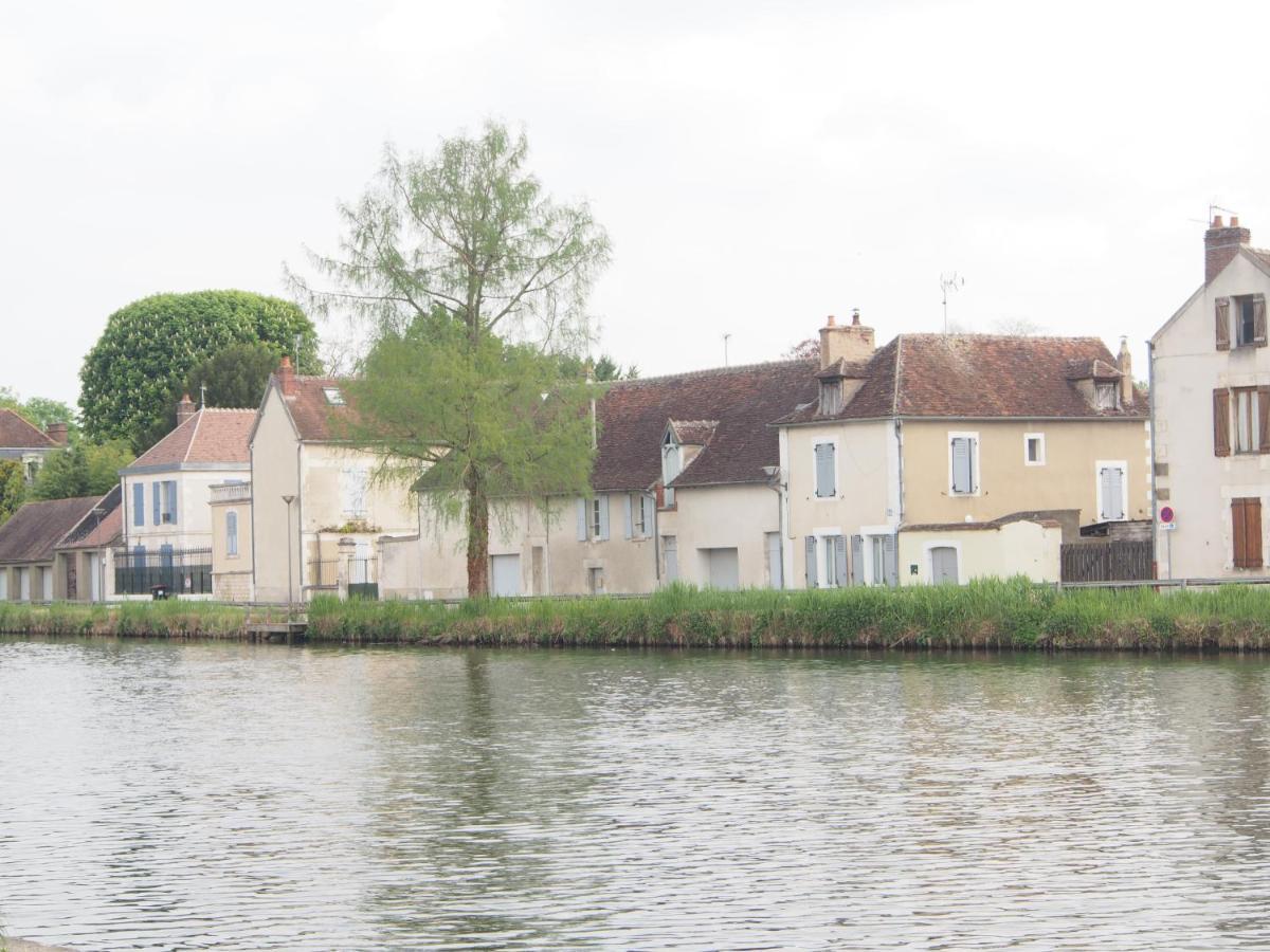 Le Mont Brenn Apartment Auxerre Exterior foto